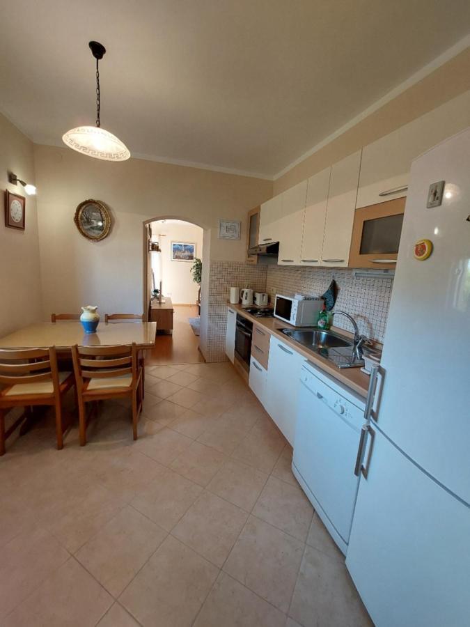 Apartments Maris Vranjic Екстериор снимка