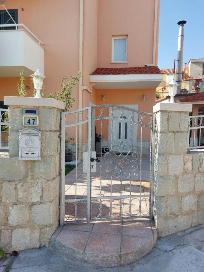 Apartments Maris Vranjic Екстериор снимка