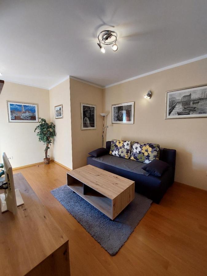 Apartments Maris Vranjic Екстериор снимка