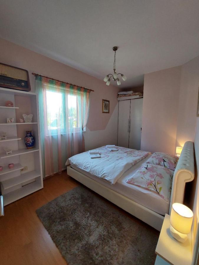 Apartments Maris Vranjic Екстериор снимка