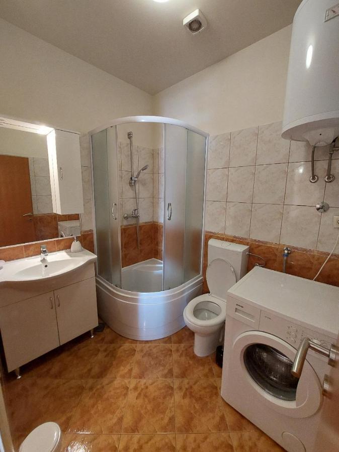 Apartments Maris Vranjic Екстериор снимка